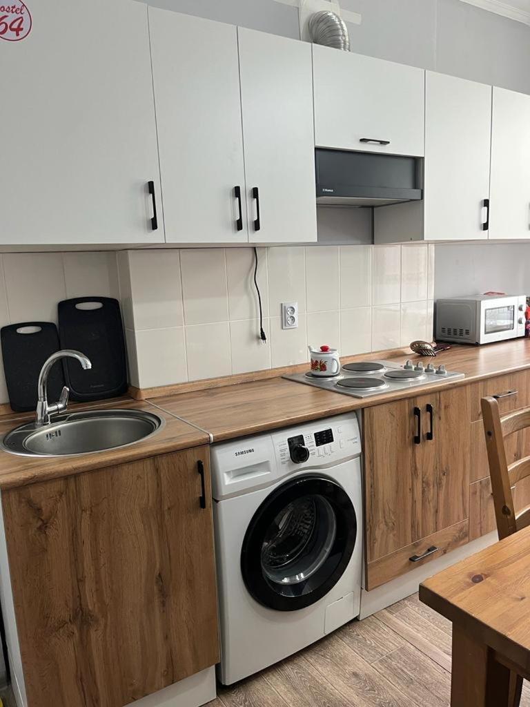 Hostel64 Алма Ата Екстериор снимка