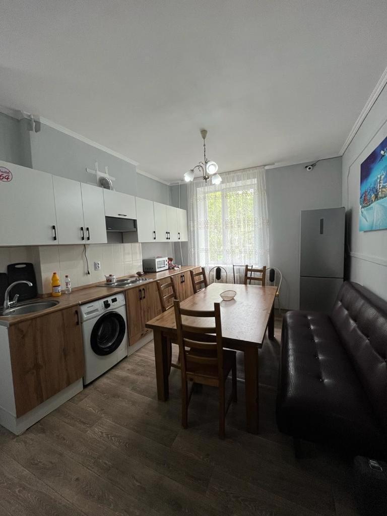 Hostel64 Алма Ата Екстериор снимка